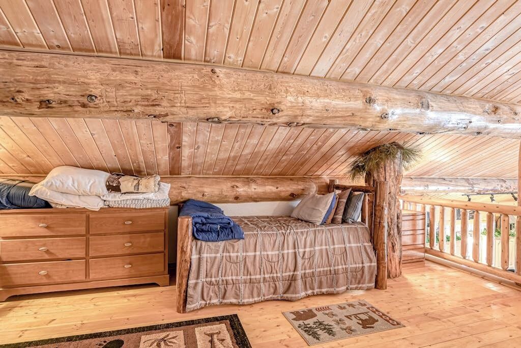 Photo of Bedroom in Alpine Village