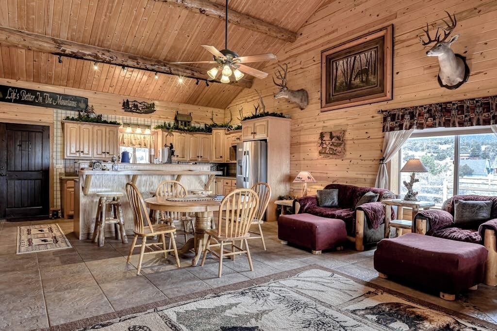 Photo of Livingroom in Alpine Village