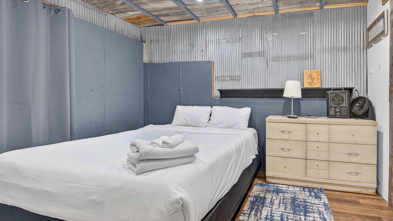 Photo of Bedroom in Security-Widefield