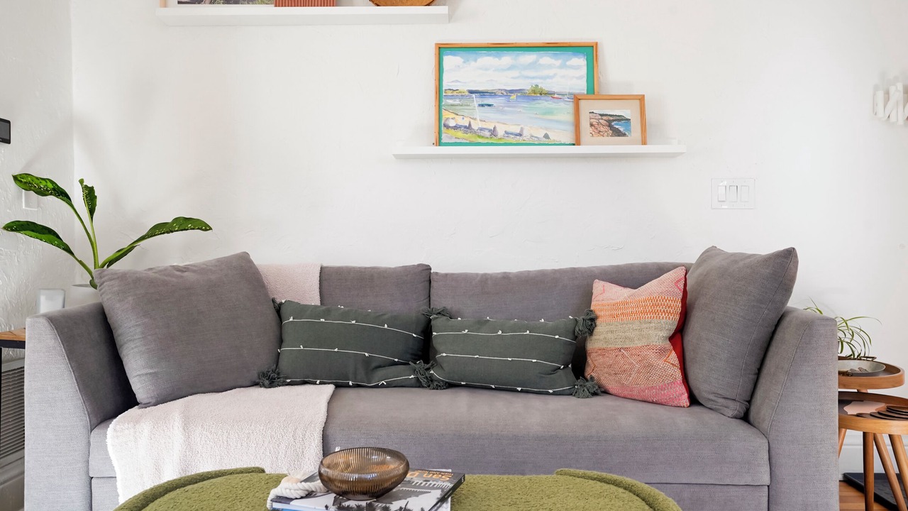 Photo of Livingroom in Cole