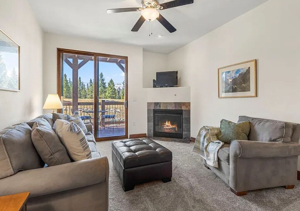 Photo of Livingroom in Fairmount On The River