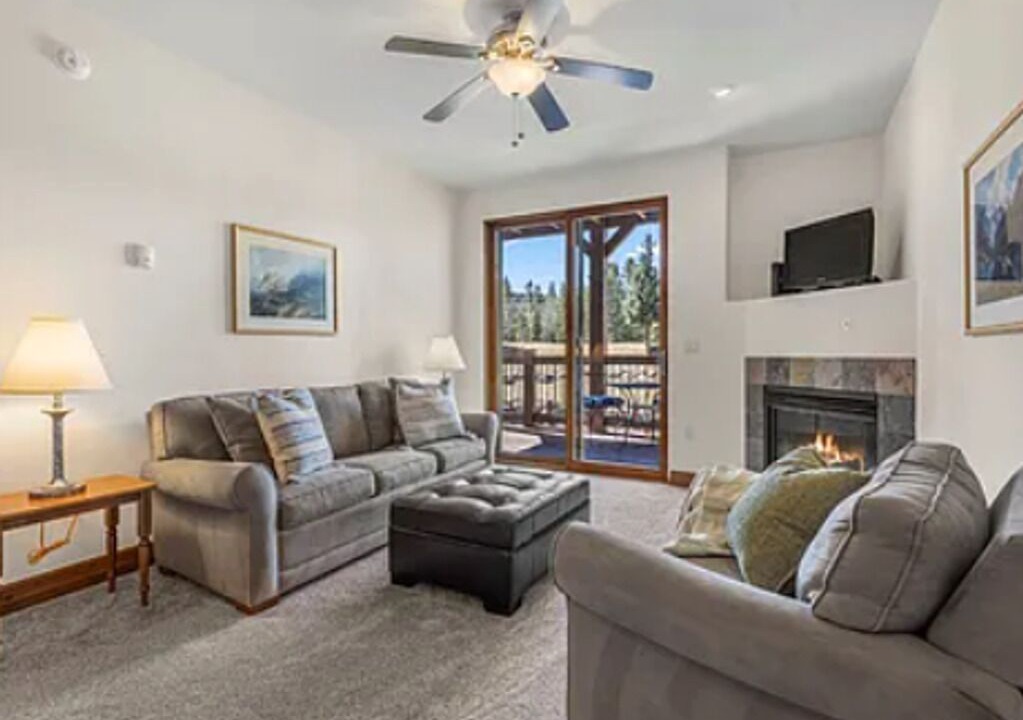Photo of Livingroom in Fairmount On The River