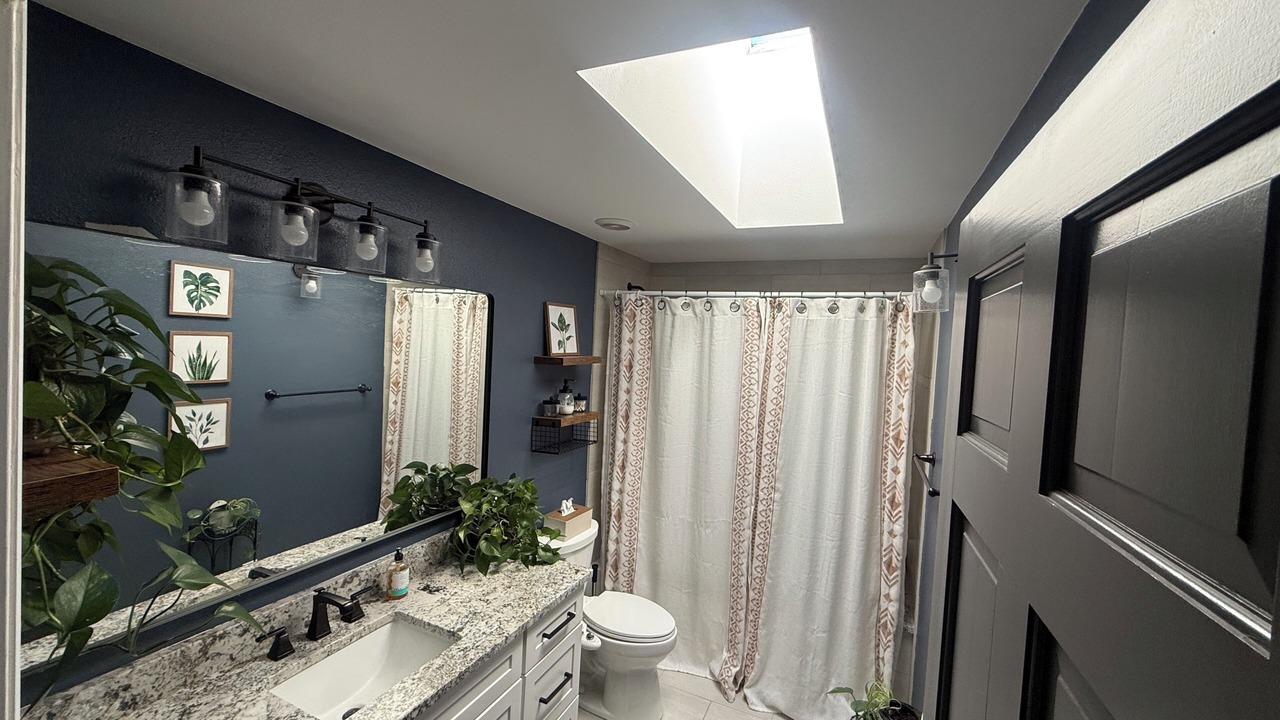 Photo of Bathroom in Pleasant Park Corridor