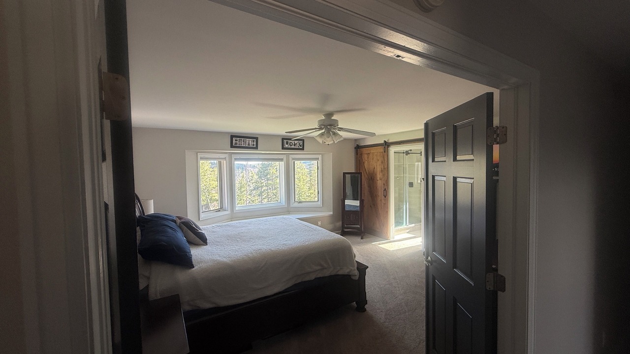 Photo of Bedroom in Pleasant Park Corridor