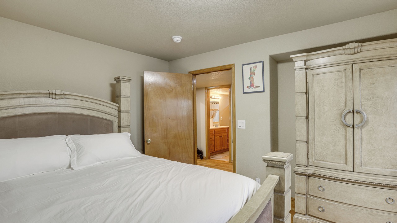 Photo of Bedroom in Aurora