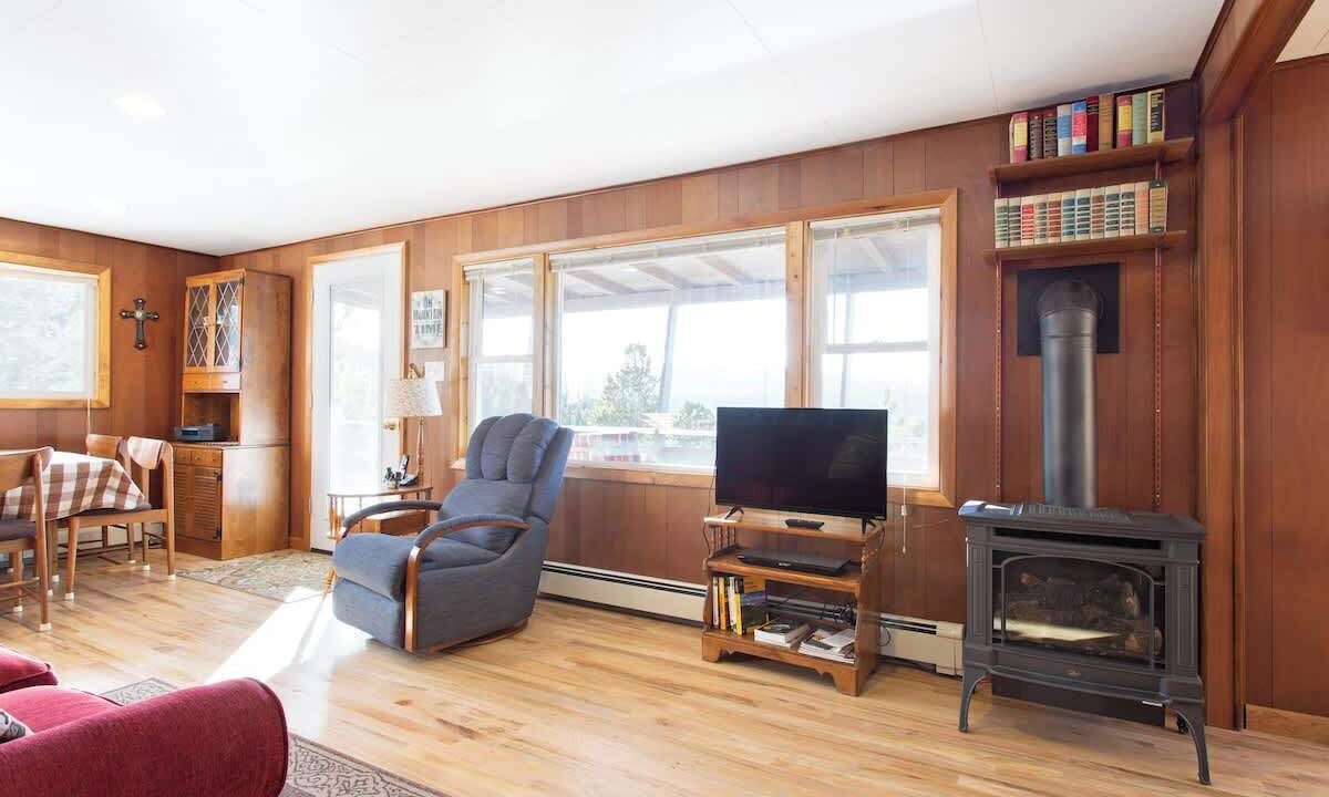 Photo of Livingroom in Black Hawk