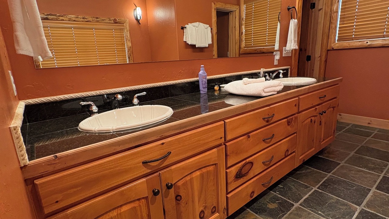 Photo of Bathroom in Whitepine