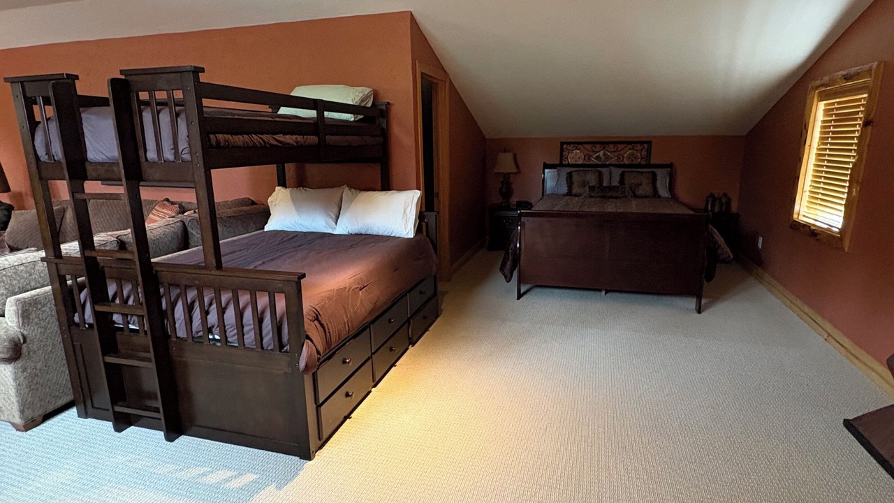 Photo of Bedroom in Whitepine