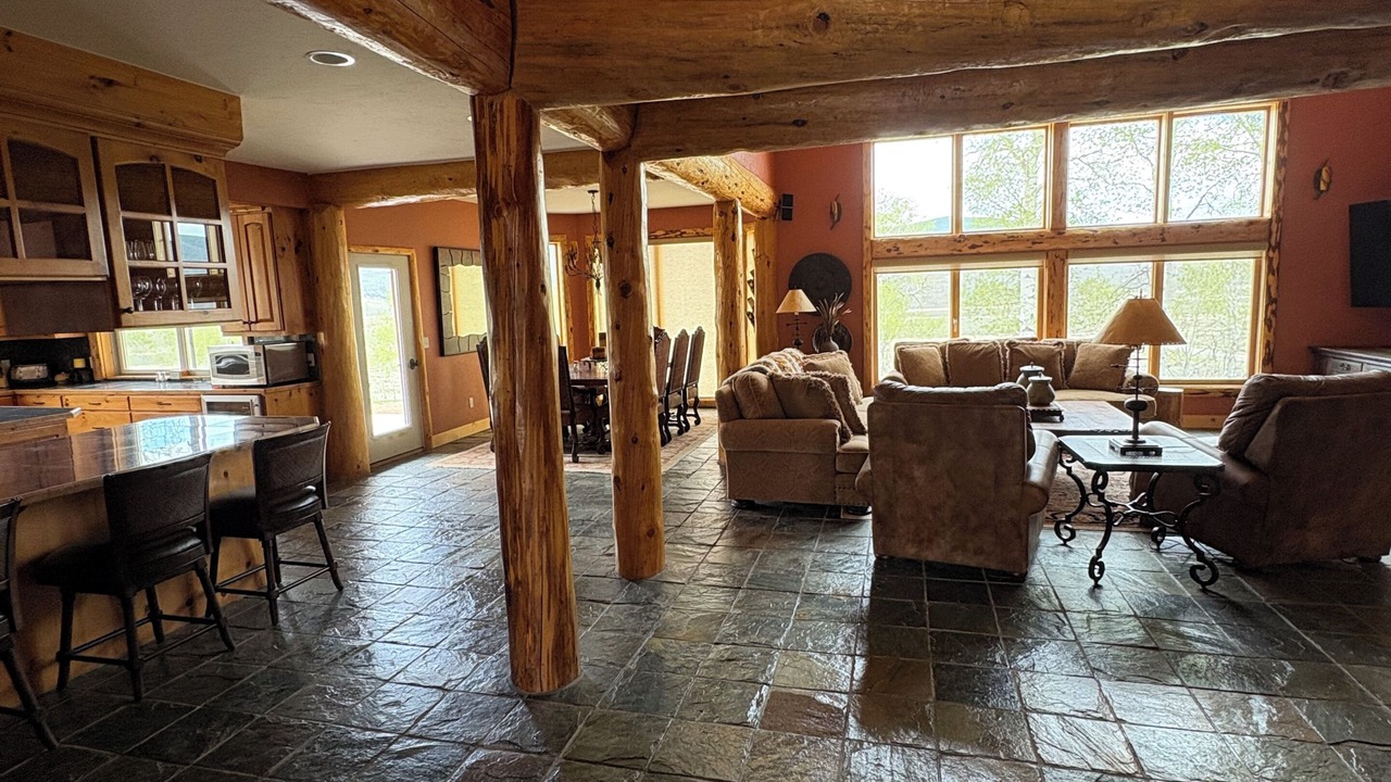 Photo of Livingroom in Whitepine