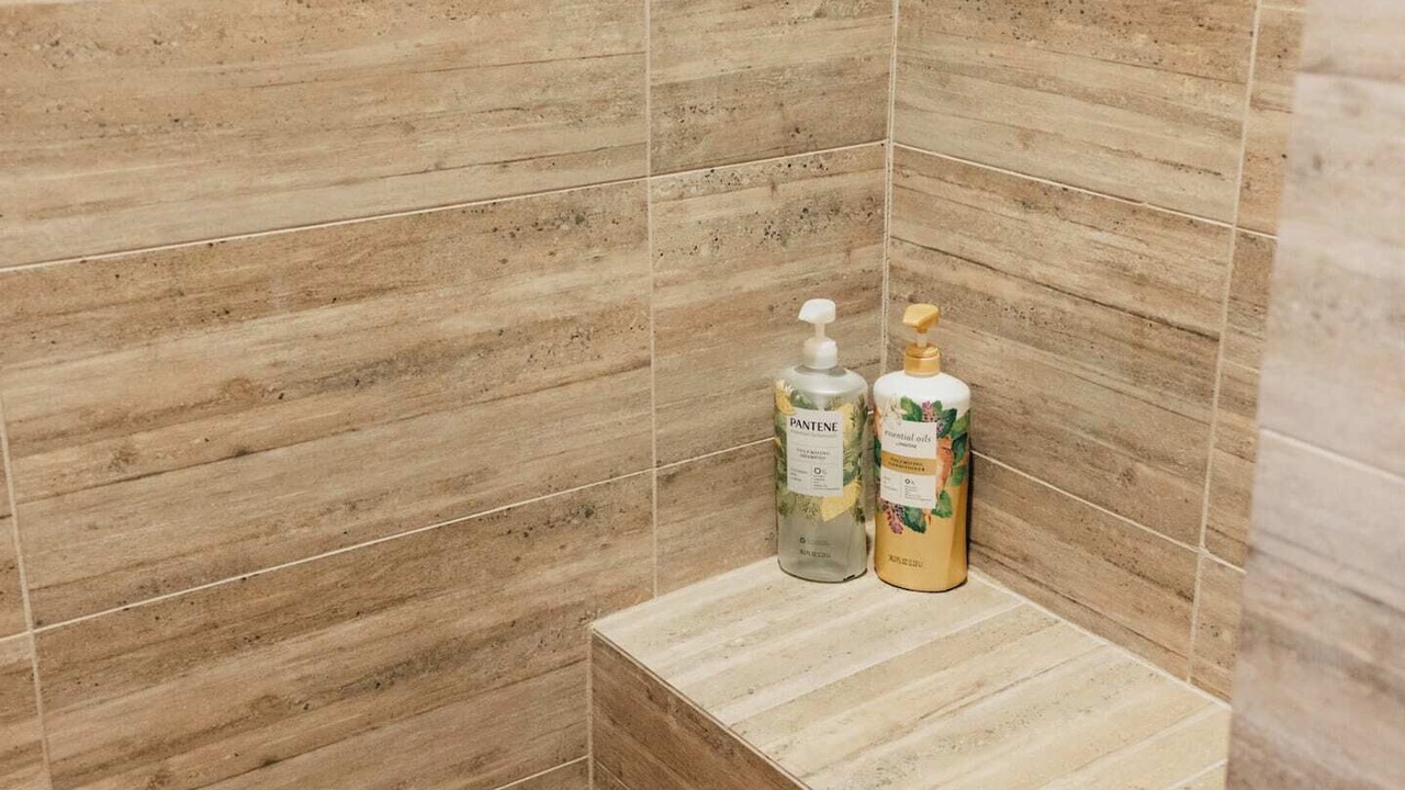 Photo of Bathroom in Silt