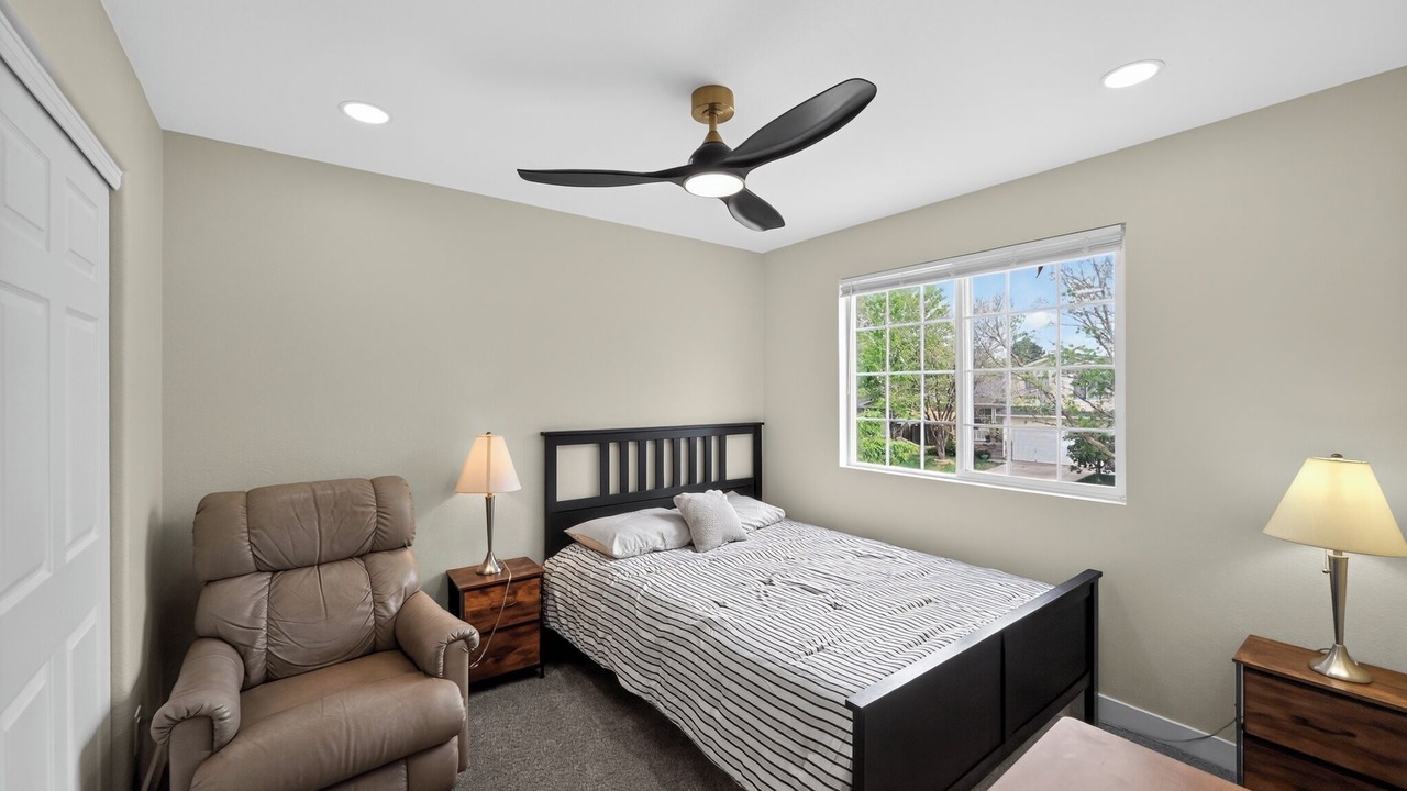 Photo of Bedroom in Aurora