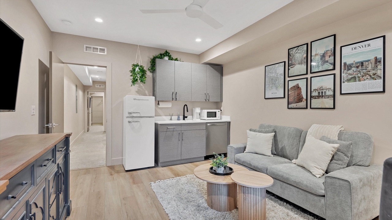 Photo of Livingroom in West Colfax