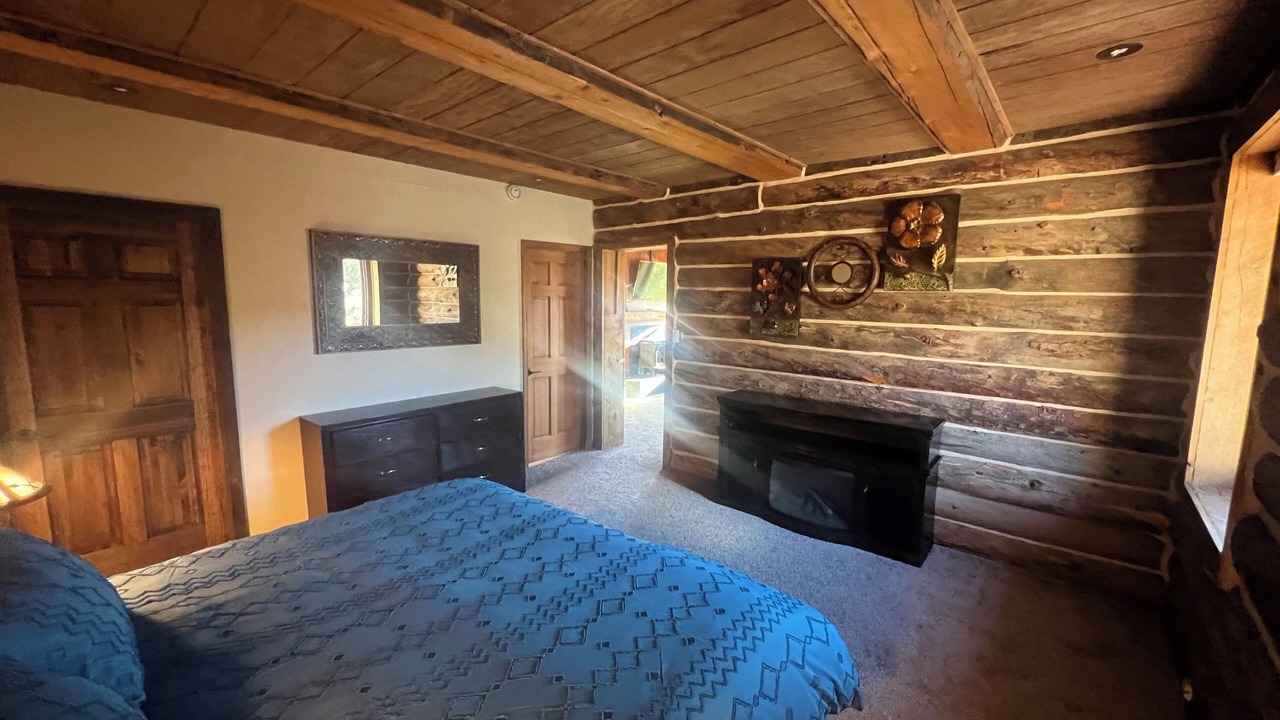 Photo of Bedroom in Glenwood Springs