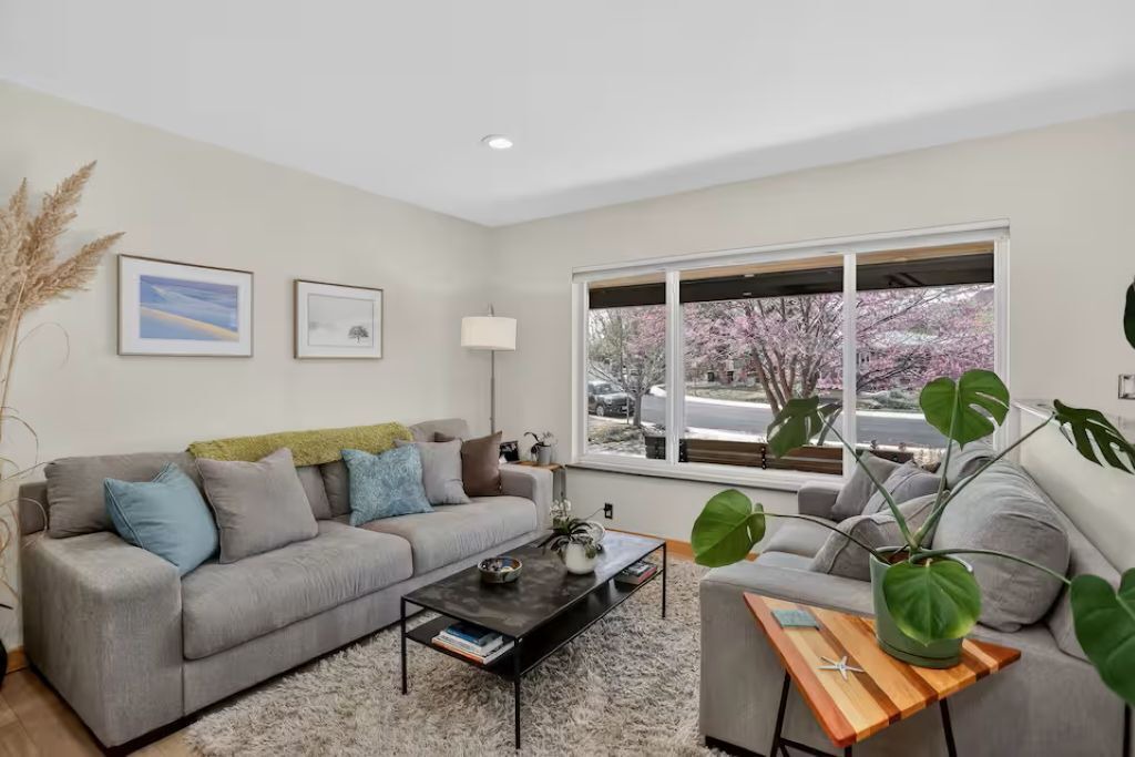 Photo of Livingroom in Martin Acres