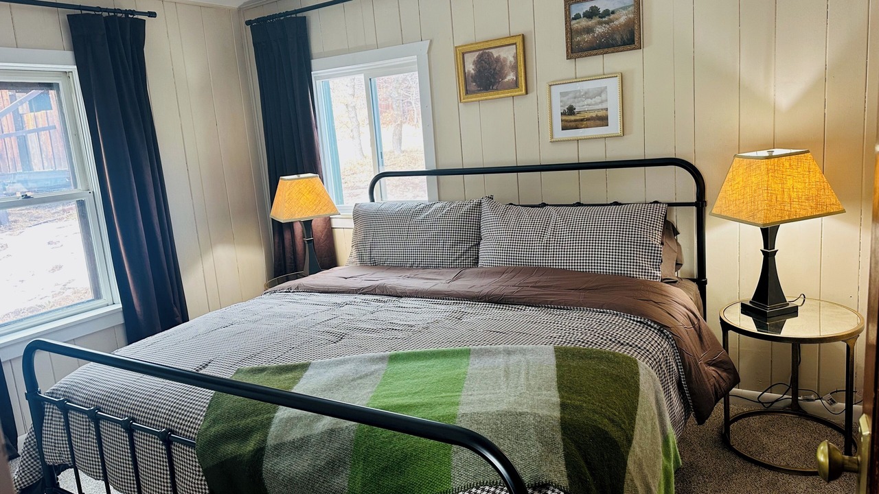 Photo of Bedroom in Larkspur