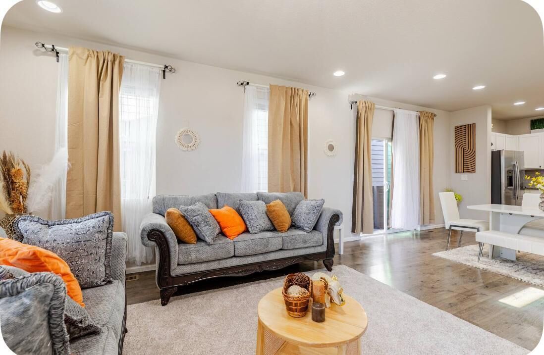 Photo of Livingroom in Gateway