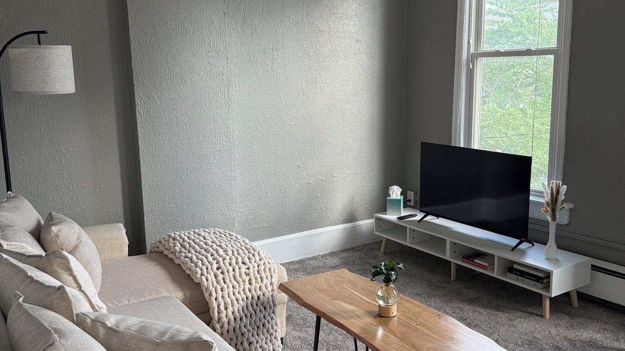 Photo of Livingroom in Ballpark