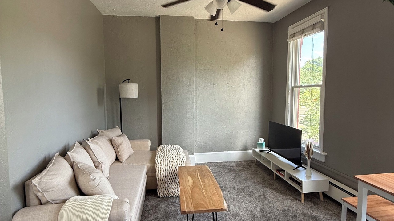 Photo of Livingroom in Ballpark