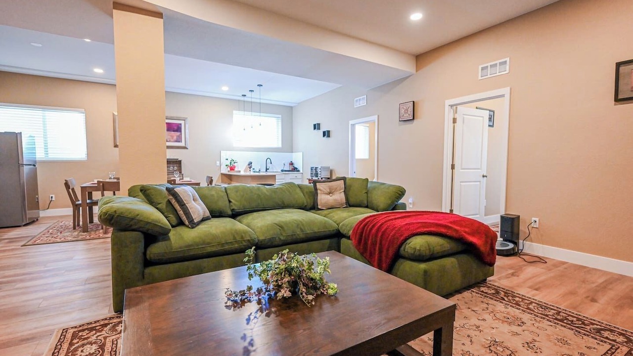 Photo of Livingroom in Tallyn's Reach