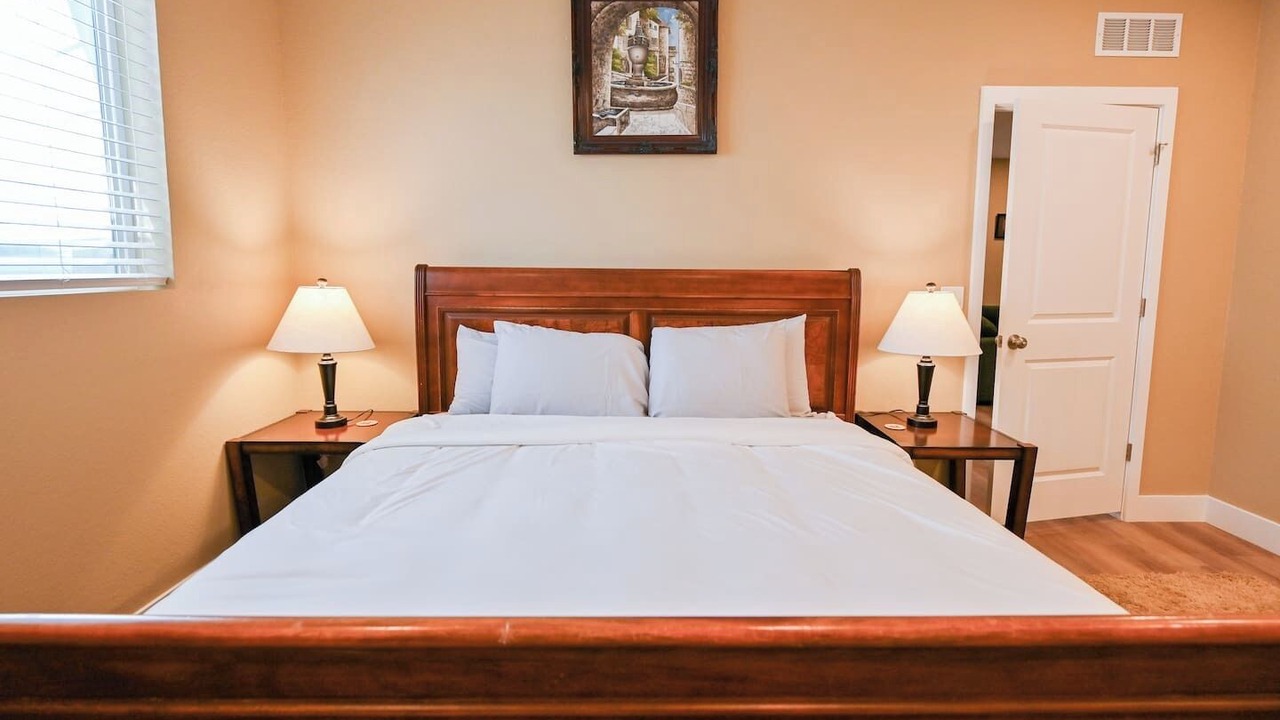 Photo of Bedroom in Tallyn's Reach