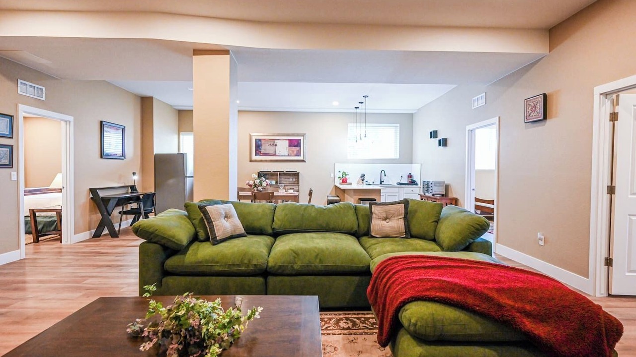 Photo of Livingroom in Tallyn's Reach