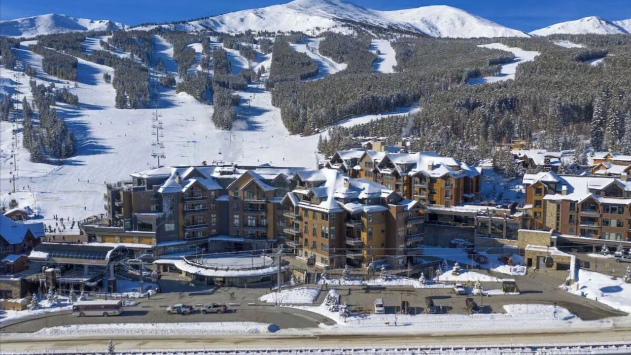 Photo of Outdoor in Peak 8