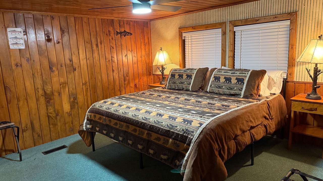 Photo of Bedroom in Alpine Village
