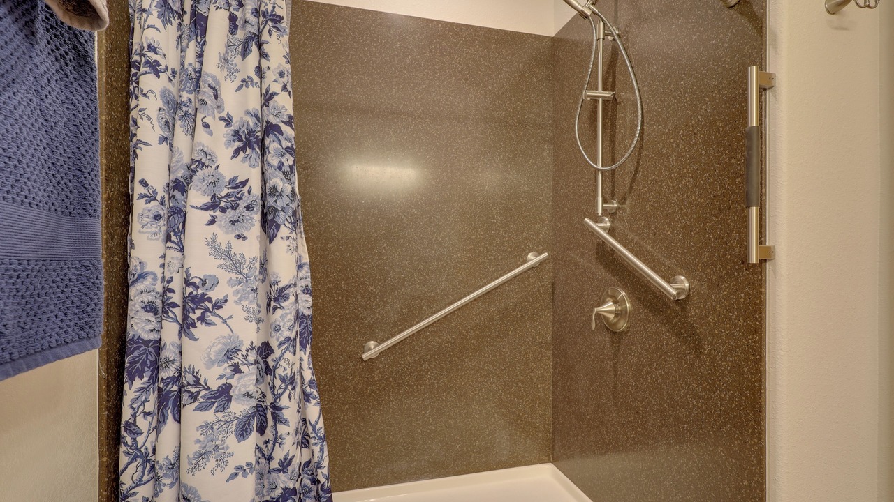 Photo of Bathroom in Canon City