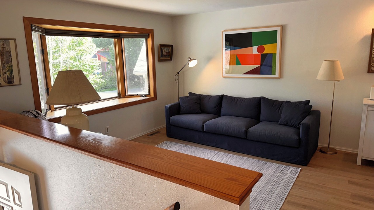 Photo of Livingroom in Gunbarrel
