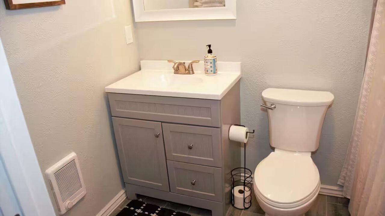 Photo of Bathroom in Canon City