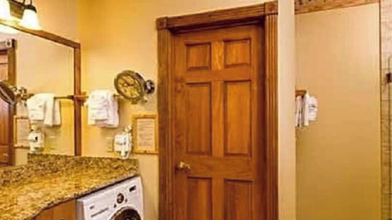 Photo of Bathroom in Gatlinburg