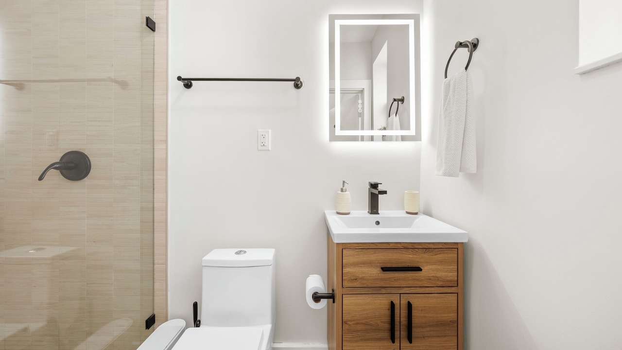 Photo of Bathroom in West Avenue