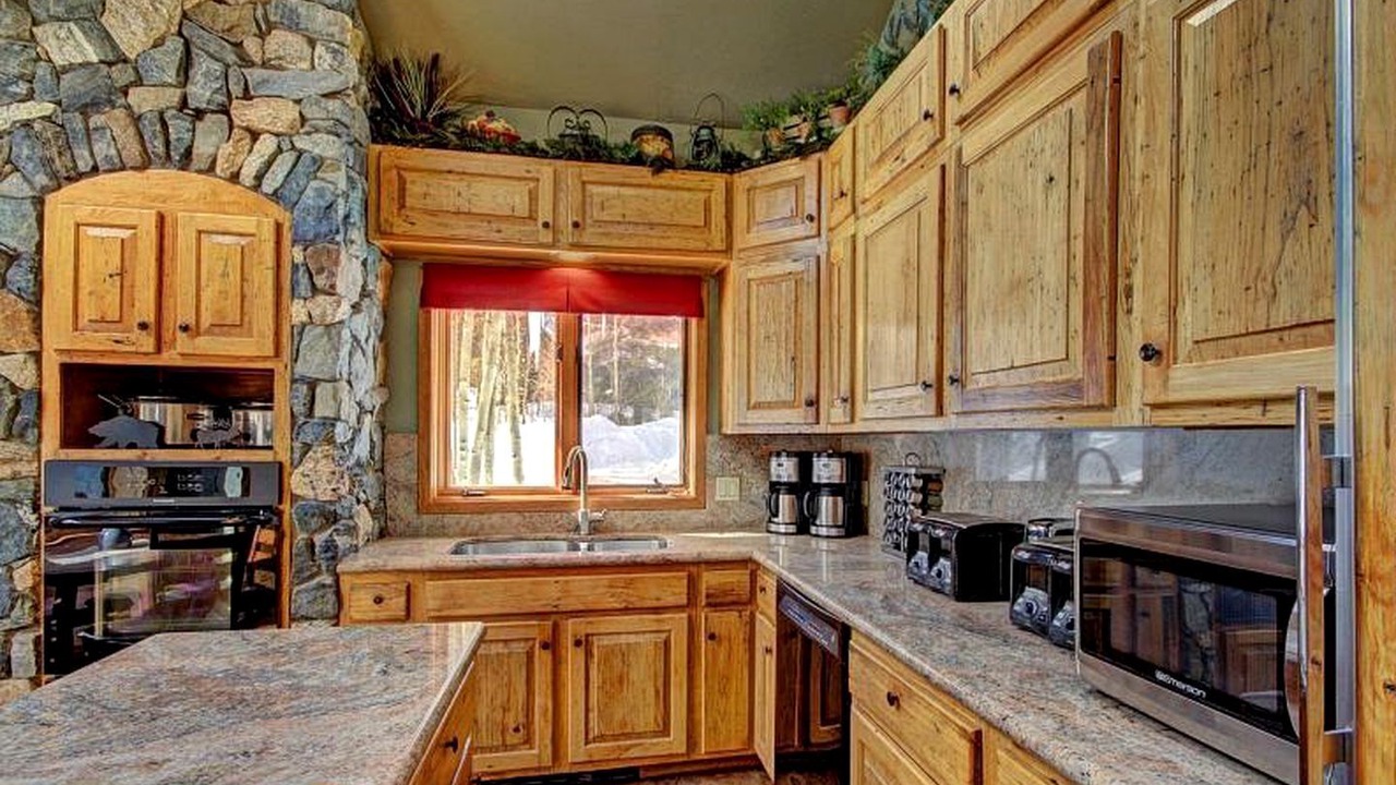Photo of Kitchen in Warrior's Mark West