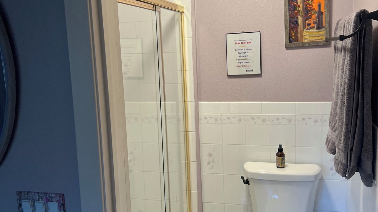 Photo of Bathroom in Palisade