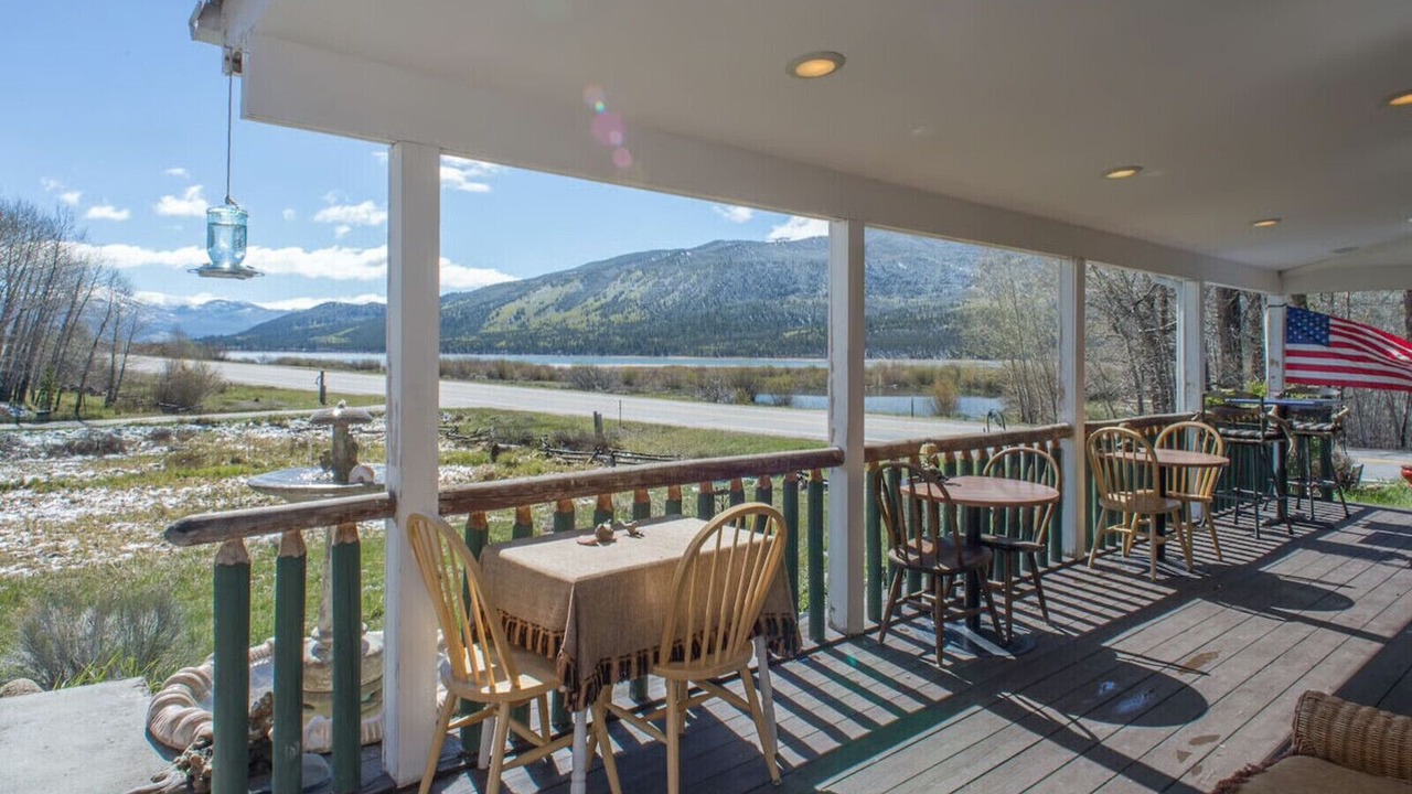 Photo of Outdoor in Twin Lakes