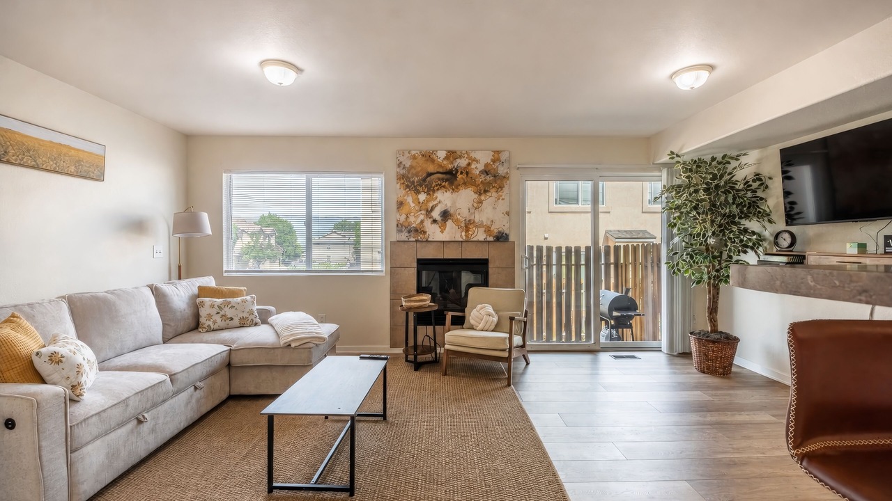 Photo of Livingroom in Northeast Colorado Springs
