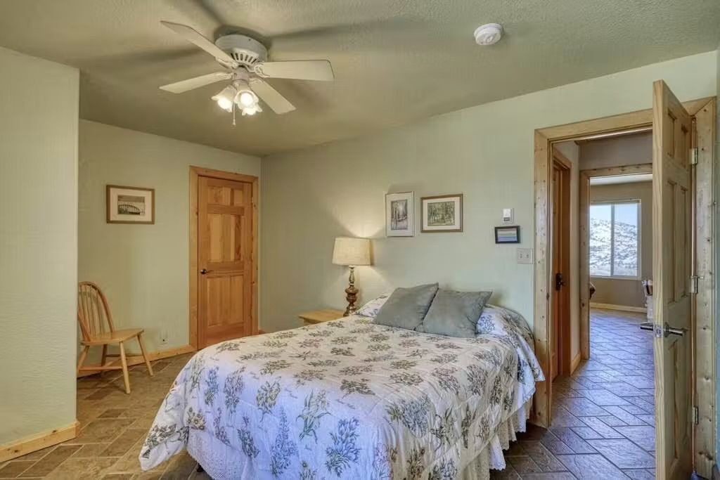 Photo of Bedroom in Del Norte