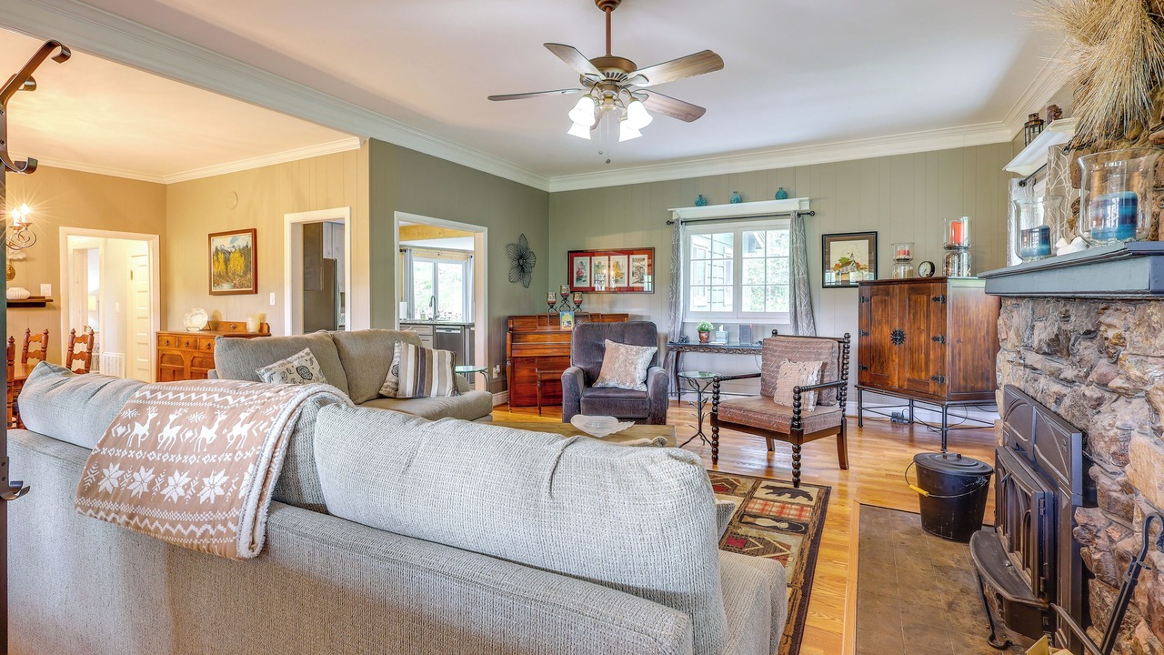 Photo of Livingroom in Beulah