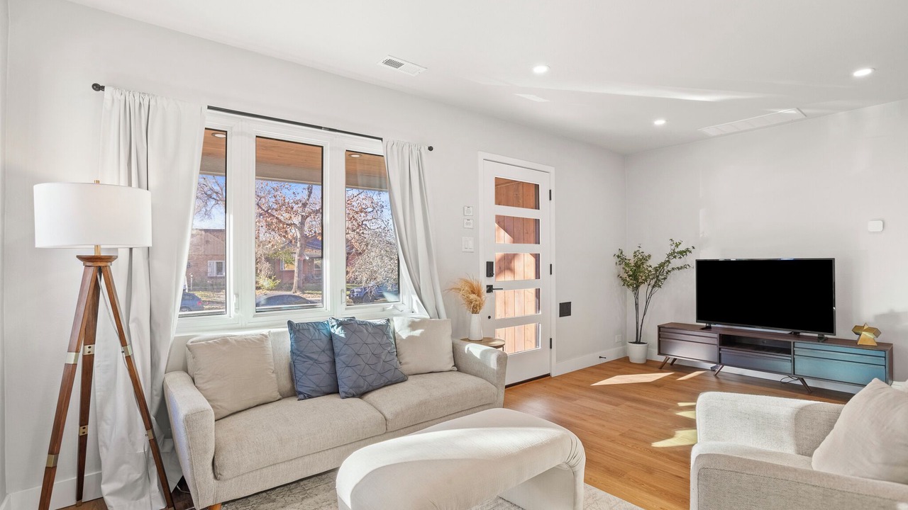 Photo of Livingroom in Hale
