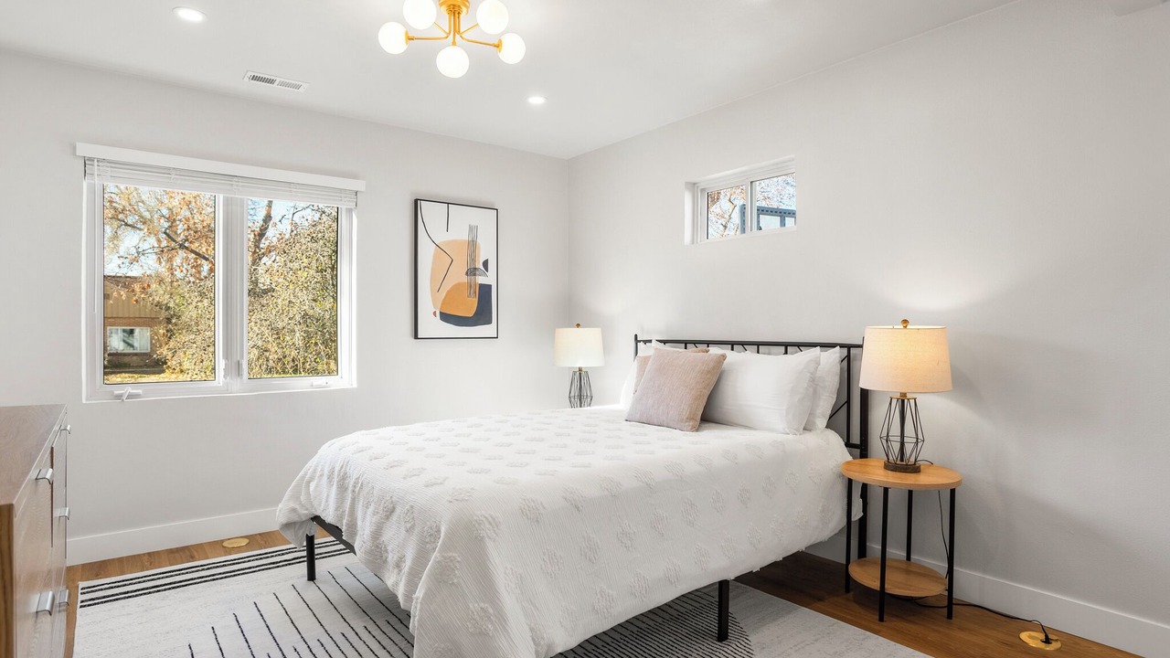 Photo of Bedroom in Hale