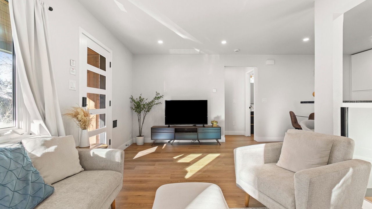 Photo of Livingroom in Hale