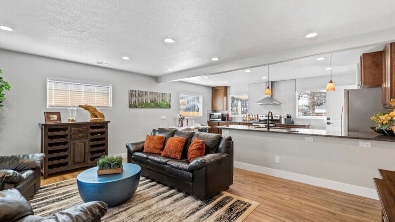 Photo of Livingroom in Jewell Heights - Hoffman Heights