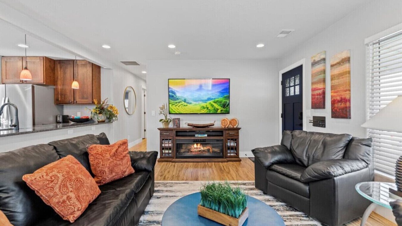Photo of Livingroom in Jewell Heights - Hoffman Heights