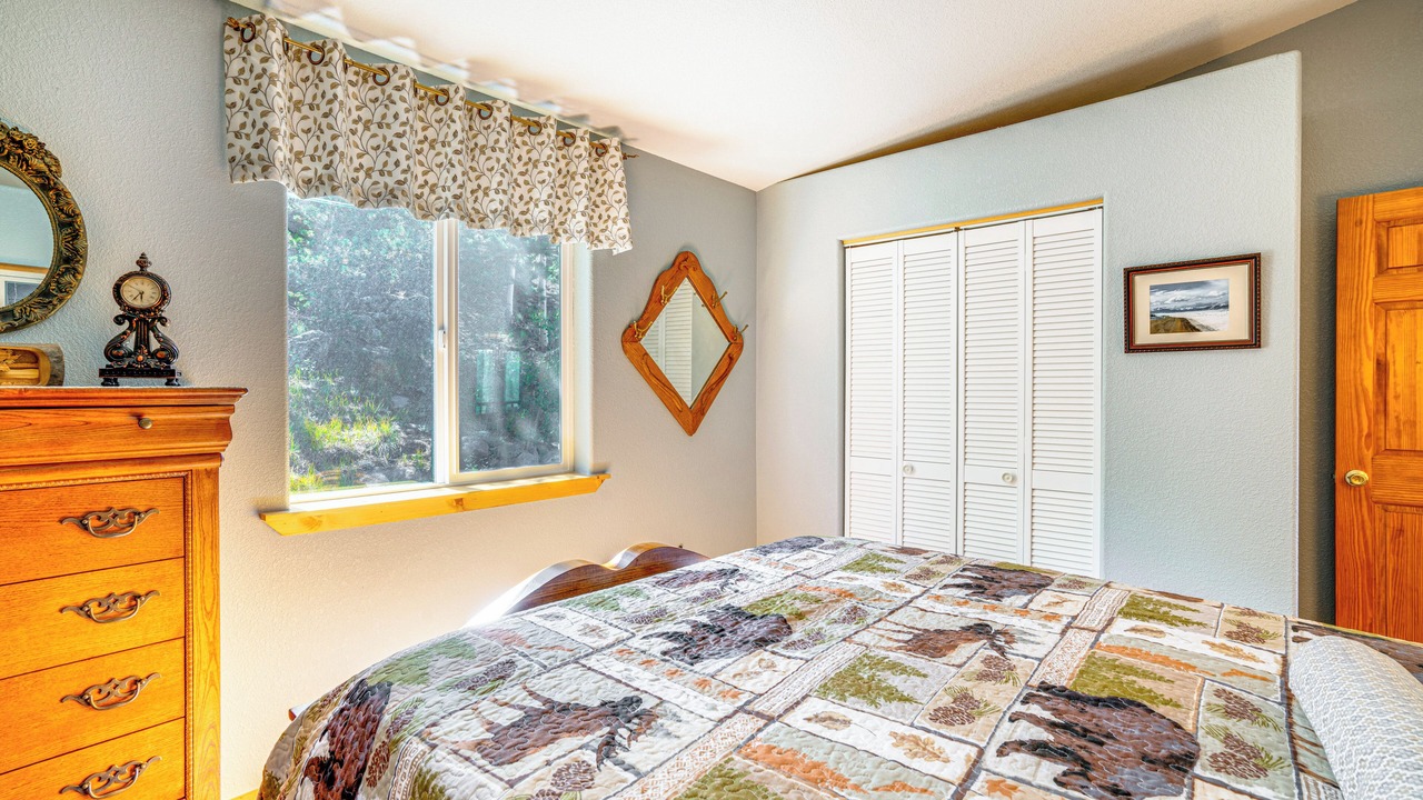 Photo of Bedroom in Indian Mountain