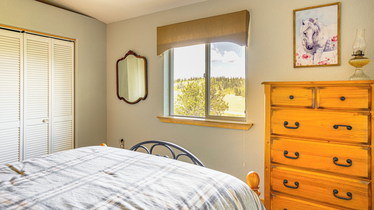 Photo of Bedroom in Indian Mountain