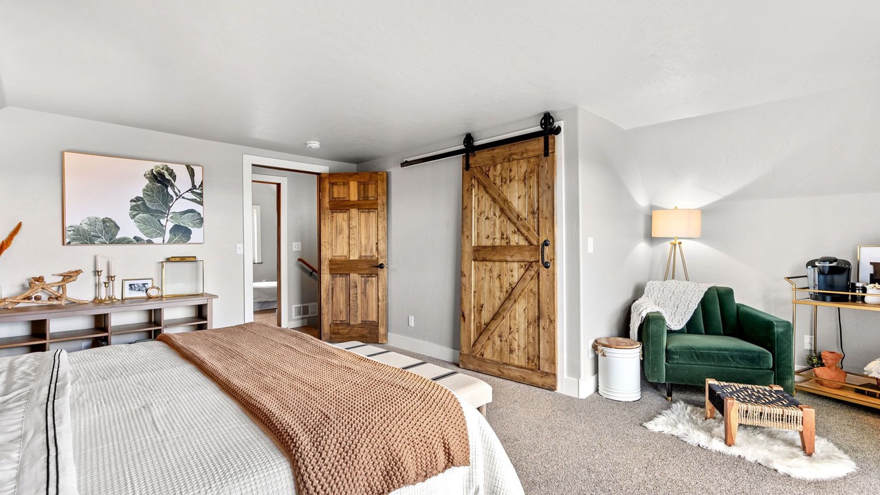 Photo of Bedroom in Indian Mountain