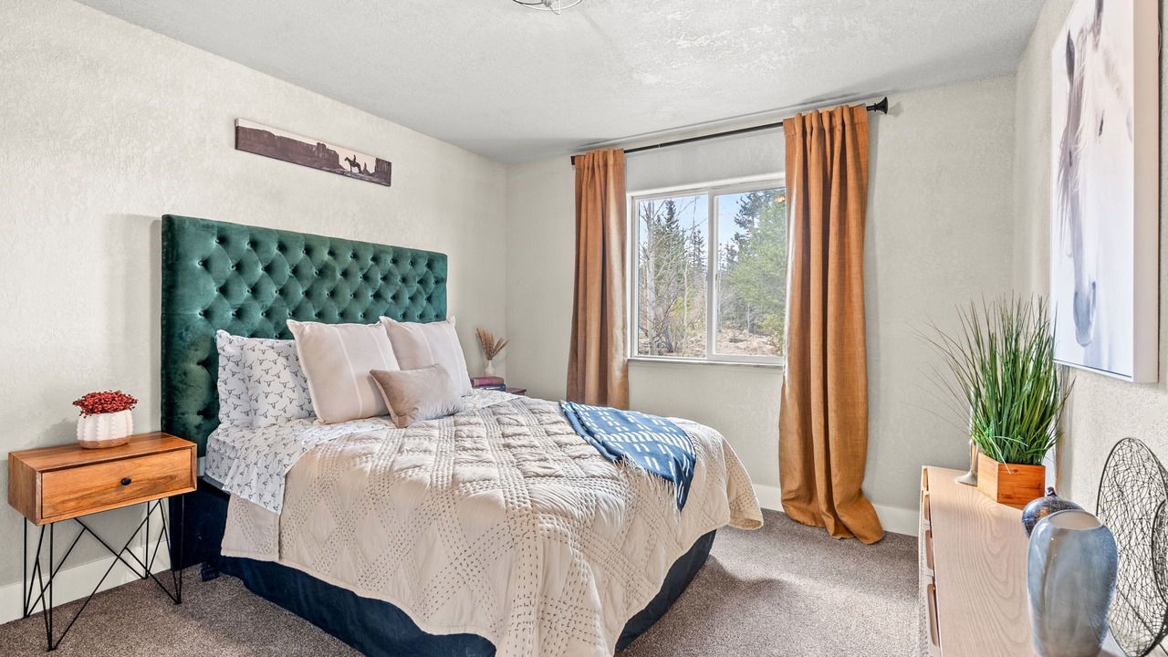 Photo of Bedroom in Indian Mountain