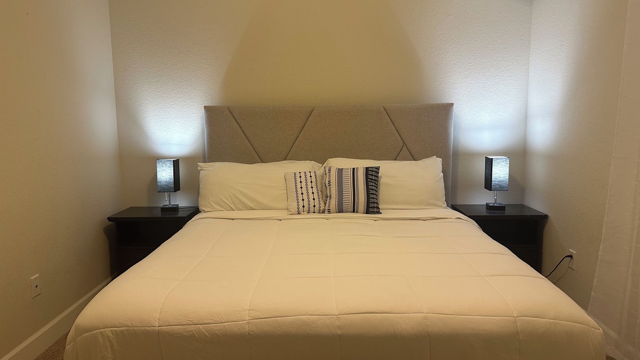 Photo of Bedroom in Aurora