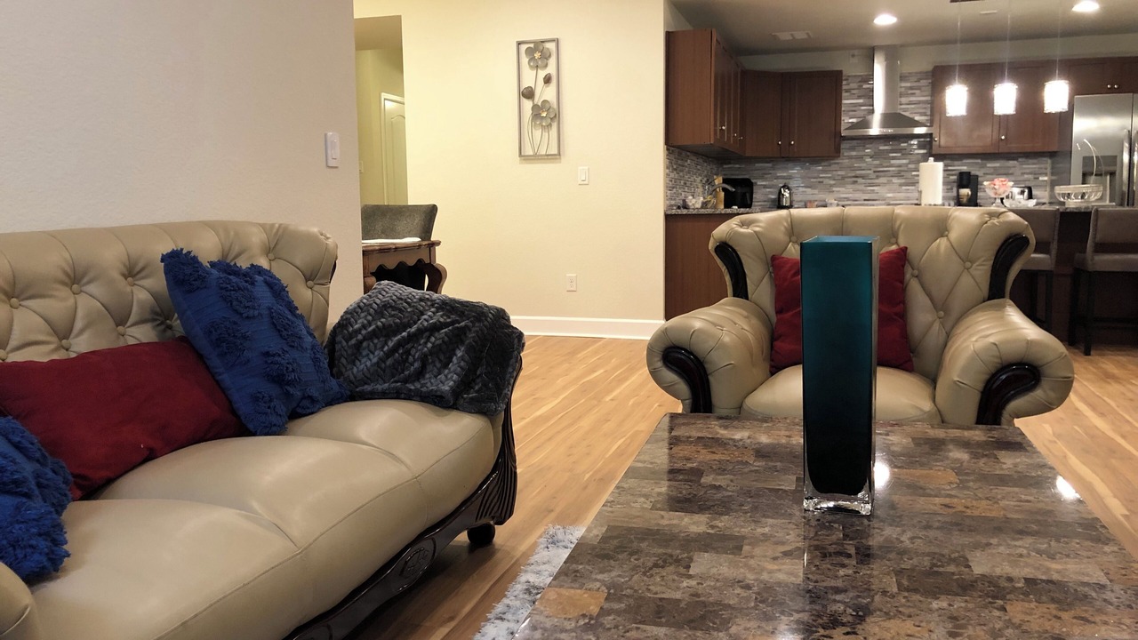 Photo of Livingroom in Aurora