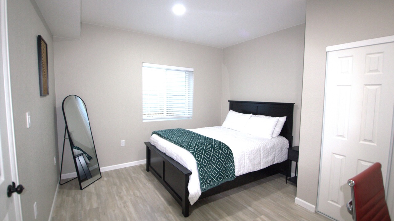 Photo of Bedroom in Aurora